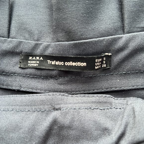 Zara HIGH-WAISTED SHORTS with belt, Size S - Picture 6 of 6